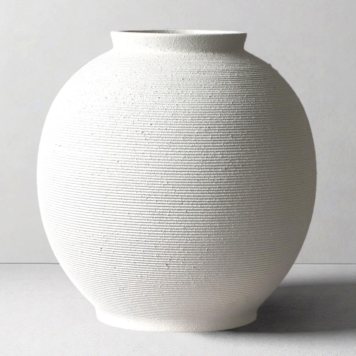 Minimalist Ceramic Vase with Rustic Farmhouse Style