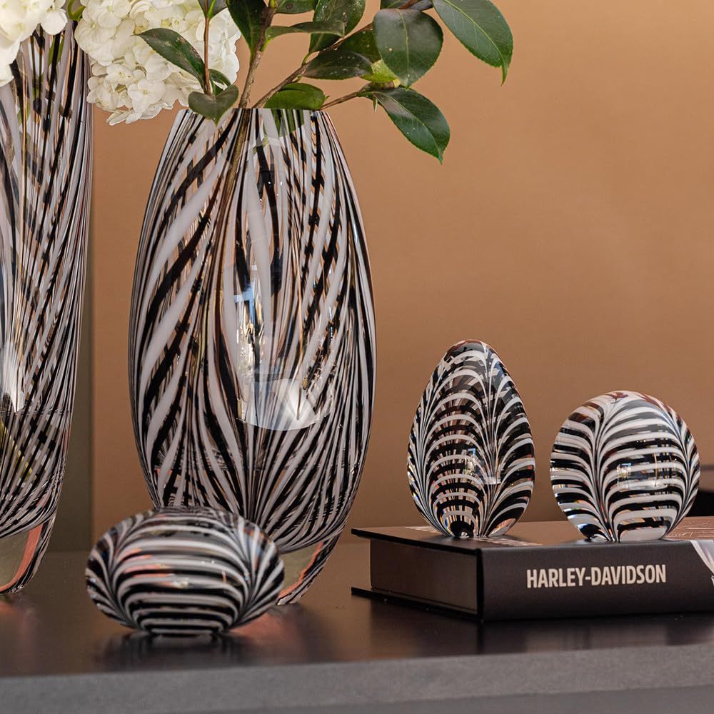 Feather Pattern Decorative Vase with Sculptural Form